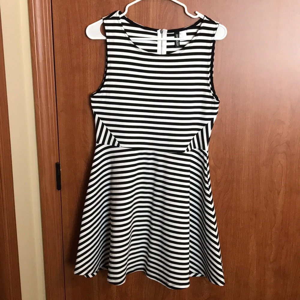 Women’s spring/summer dress